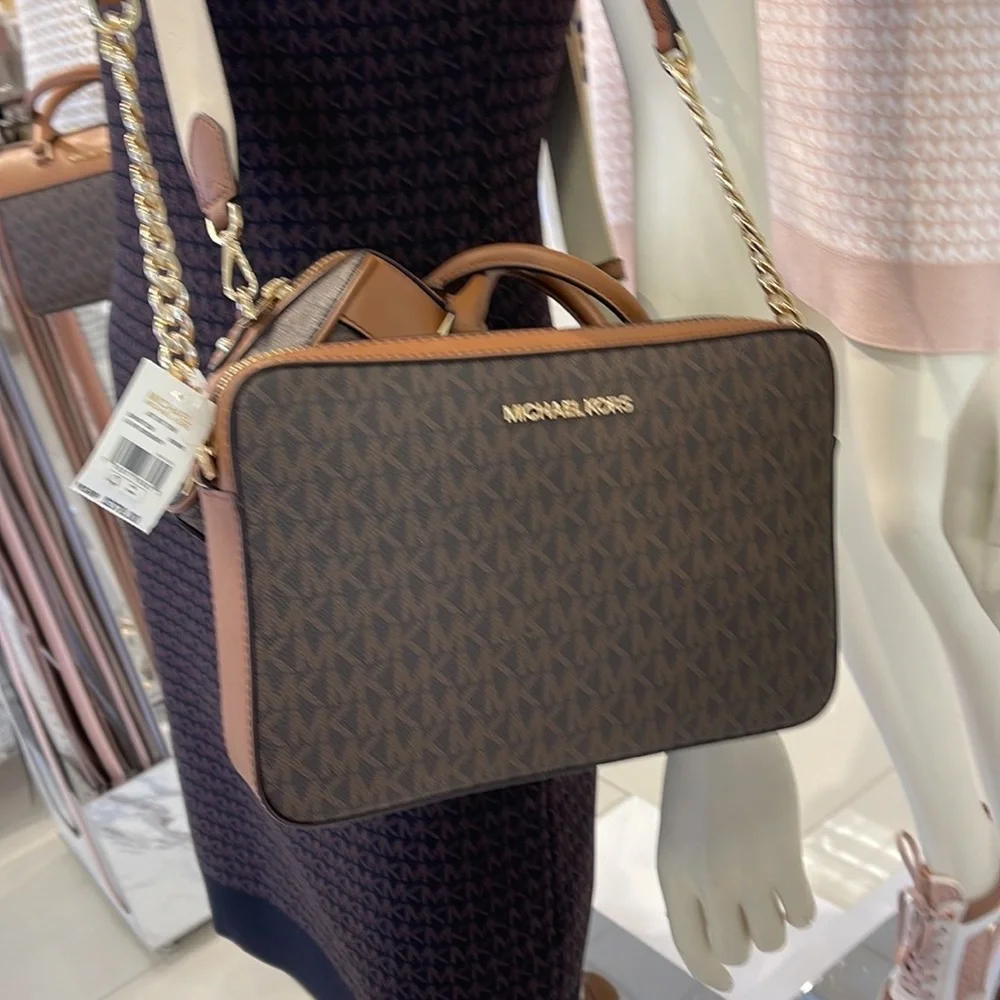 Michael Kors Jet Set Item Large East West Zip Crossbody Brown